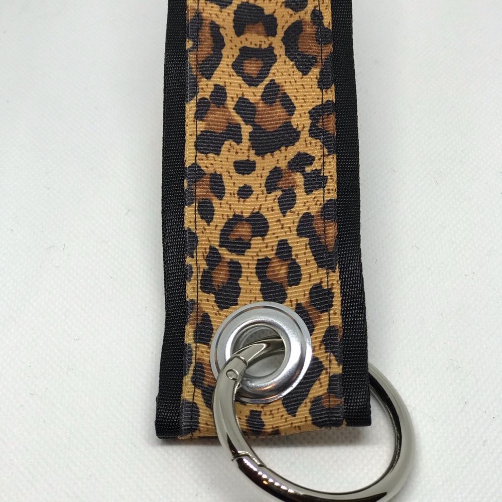β€οΈ BellaJane Keychain π - Picture 13 of 16